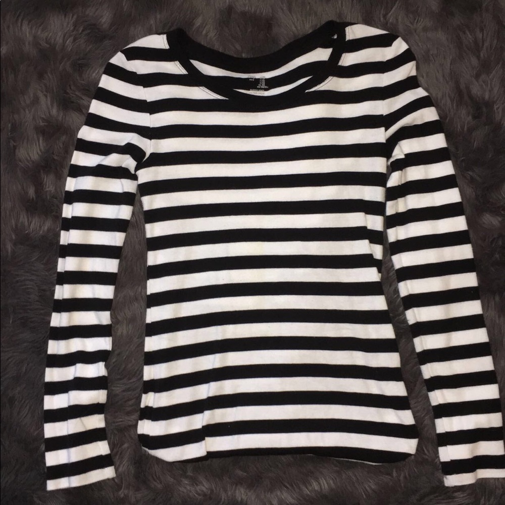 Black and white striped longsleeve